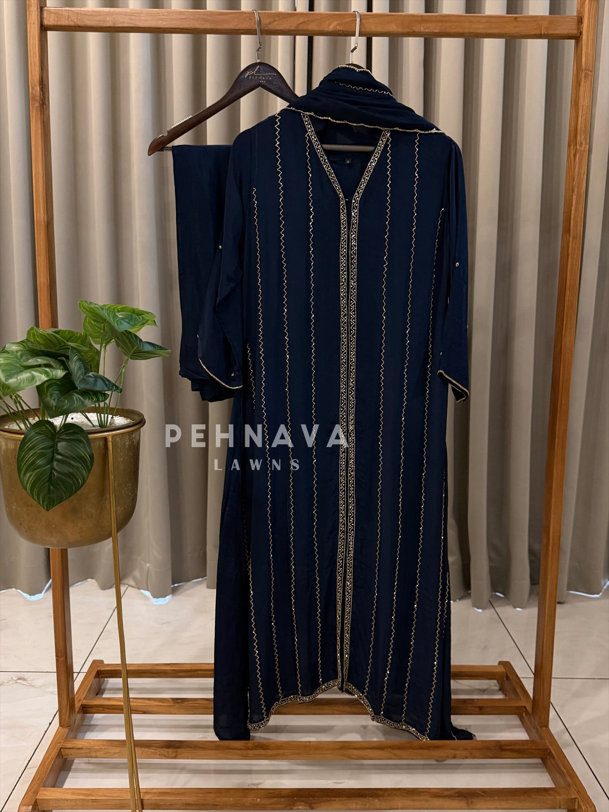 Premium Crepe Zigzag Ensemble - Pehnava Lawns