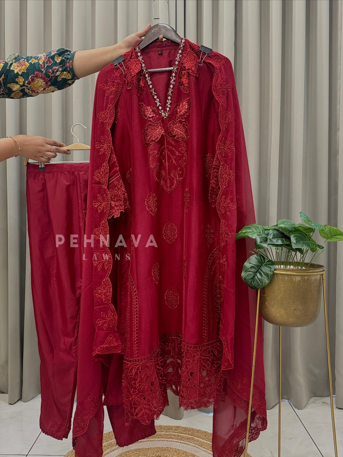 Cut work Ready to Wear suit