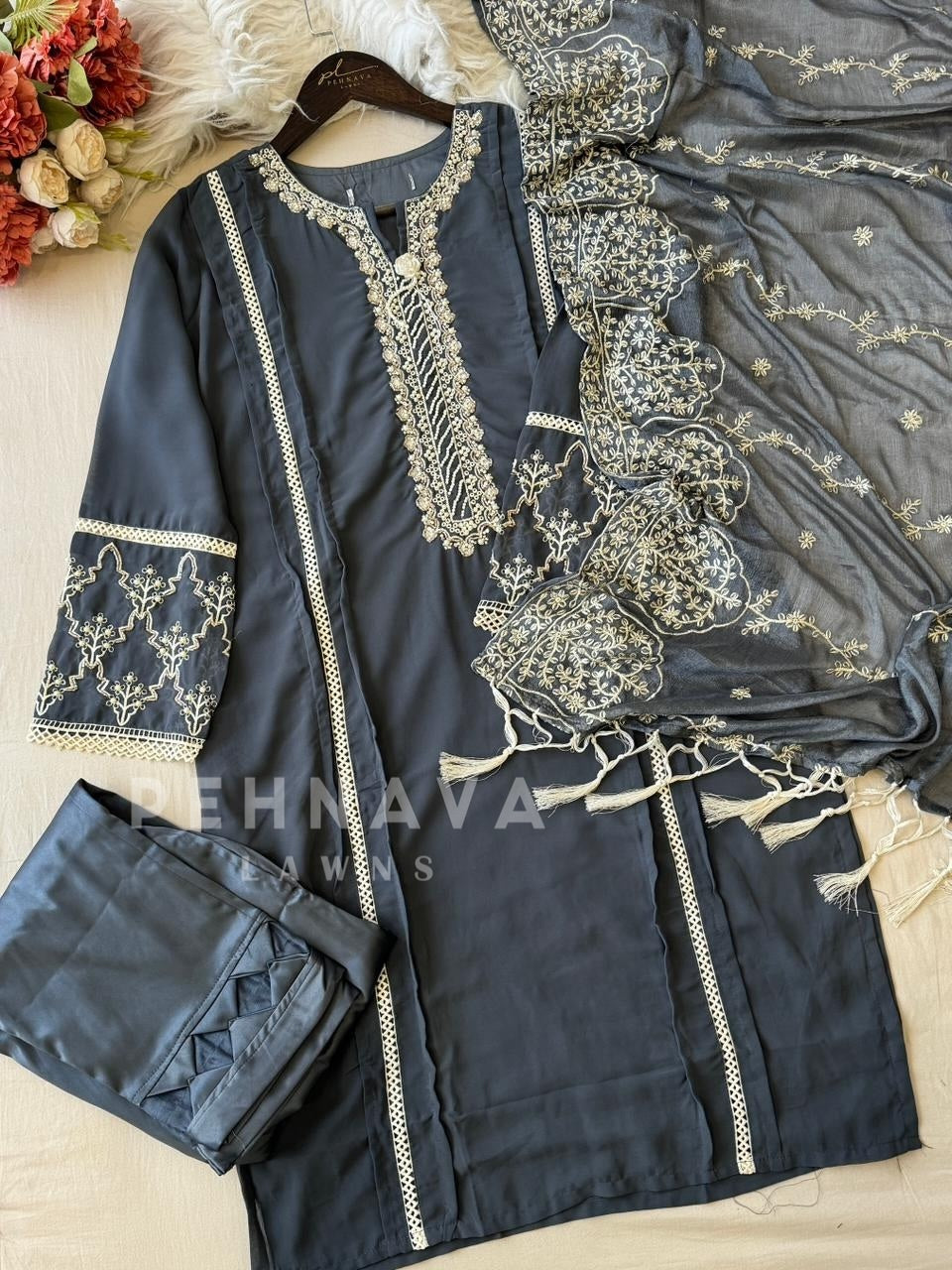 Embroidered Chiffon Suit Set- 6153 - Pehnava Lawns