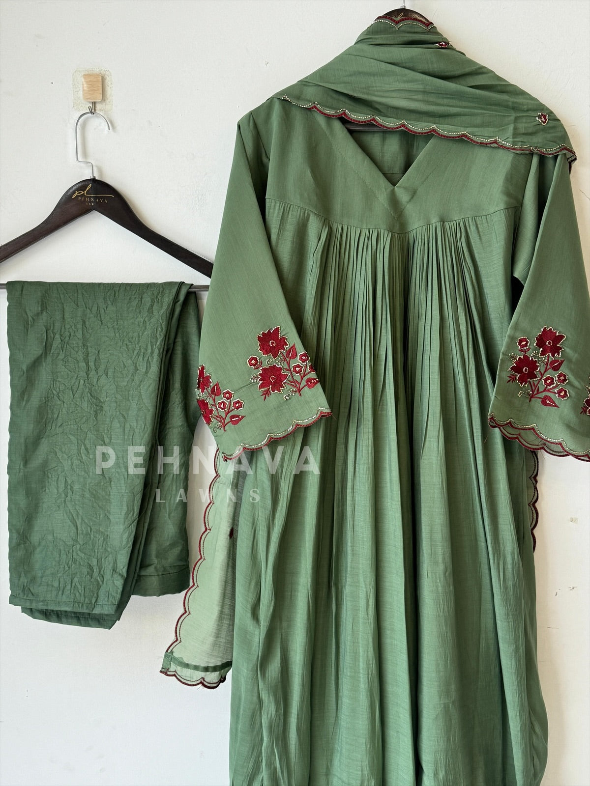 Handworked pleated suit [6-8 Days Dispatching Time] - Pehnava Lawns