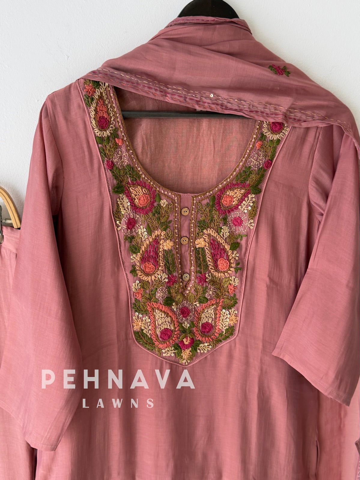 Thread Embroidered Three Piece Set-006