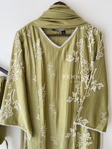 Floral Vine Embroidered Suit-4106
