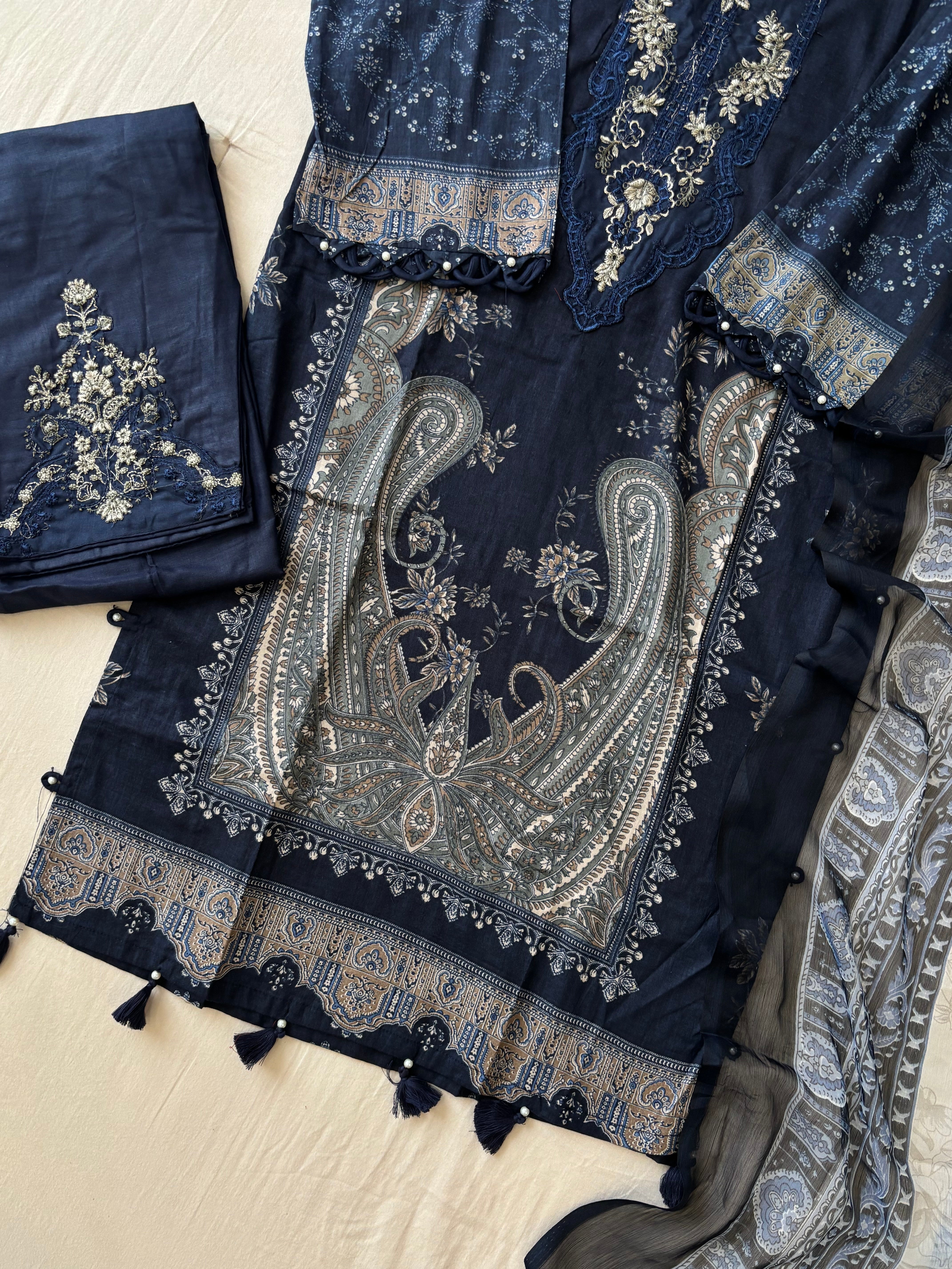 New Ready to wear Pakistani Embroidered Suit - Pehnava Lawns