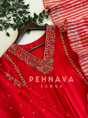 Timeless Ethnic Suit - Pehnava Lawns