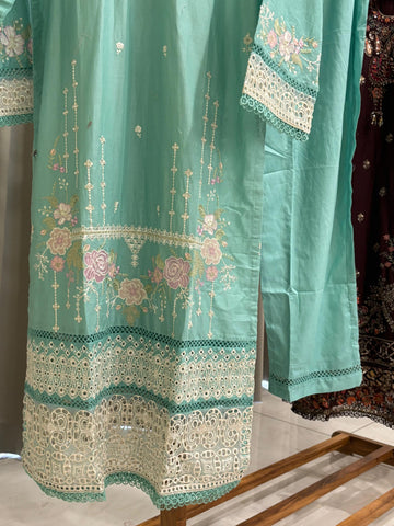 Luxurious Trendy Pure lawn Suit-0925