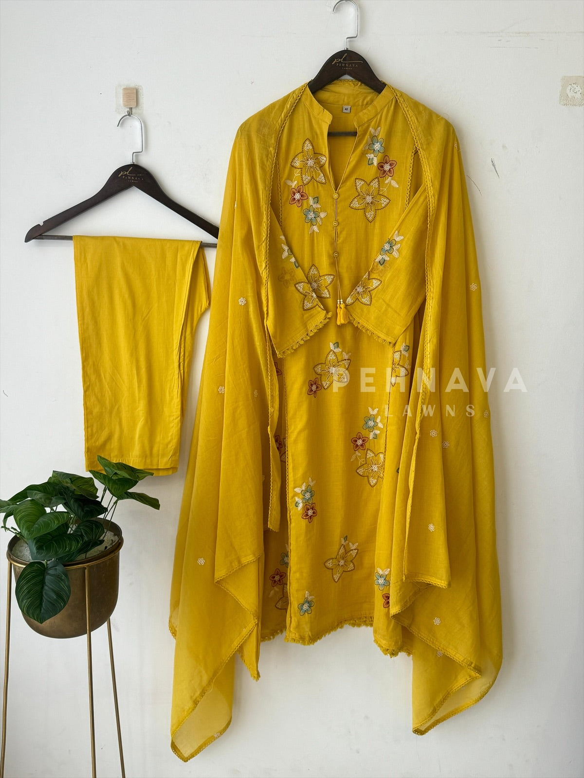 Floral Thread Cotton Suit-3295 - Pehnava Lawns