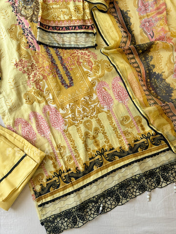 Signature Embroidered Lawn Unstitched Suit-1390