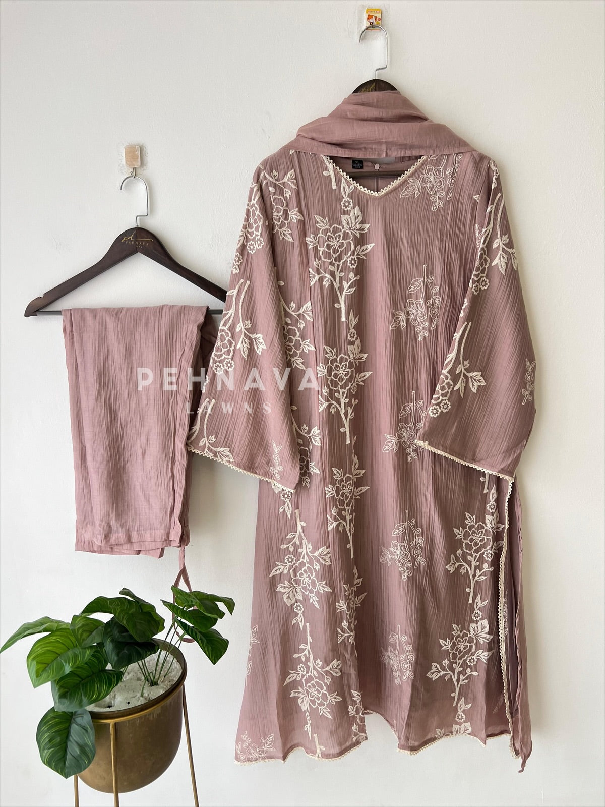 Floral Vine Embroidered Suit-4106