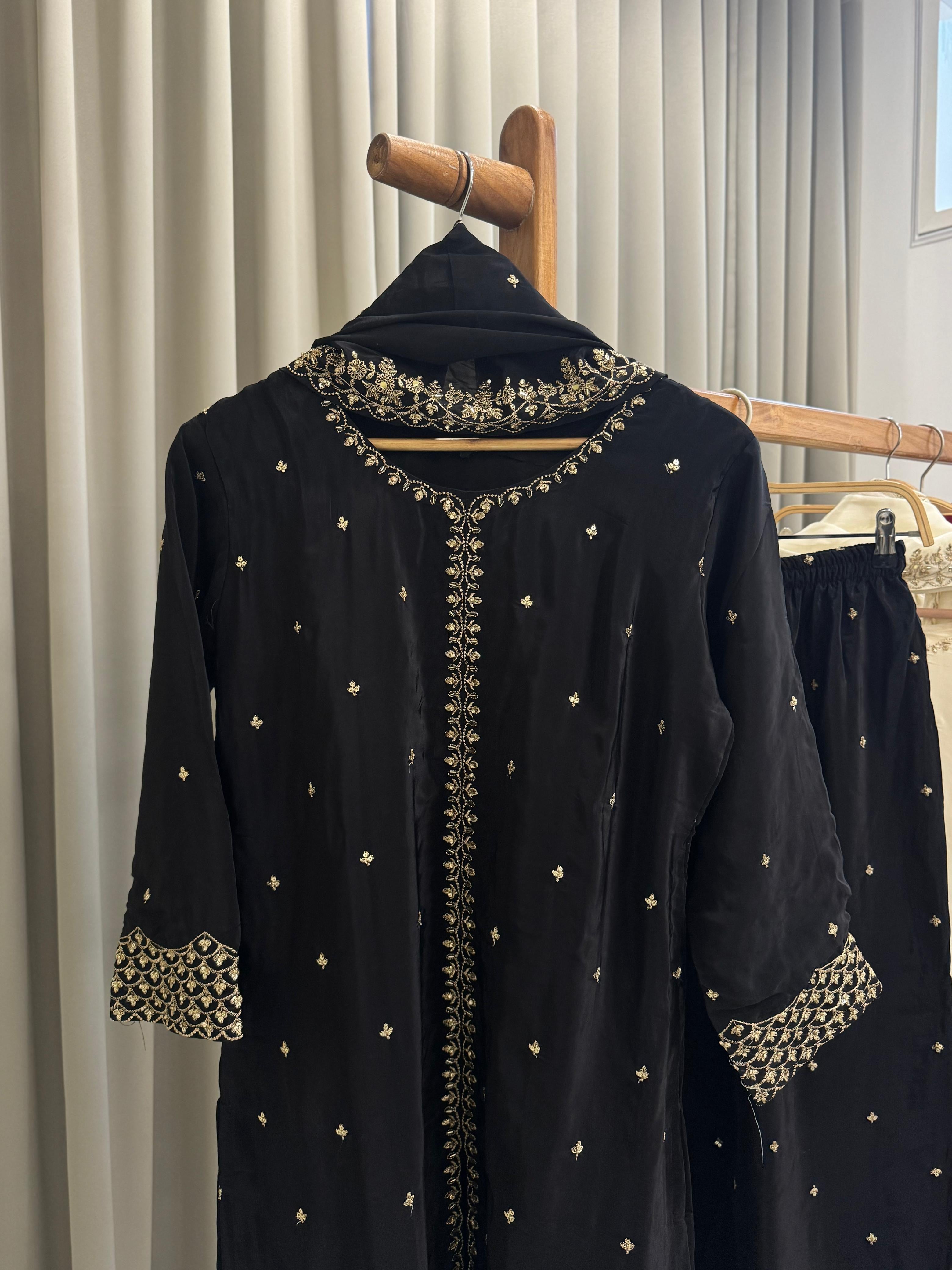Premium Crepe suit with Handwork detailings