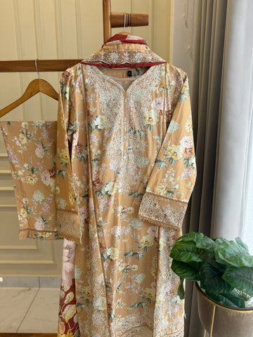 Premium Hand Embroidery Lawn Suit-10