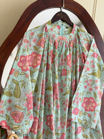 Halter Neck Pleated Printed Suit Set