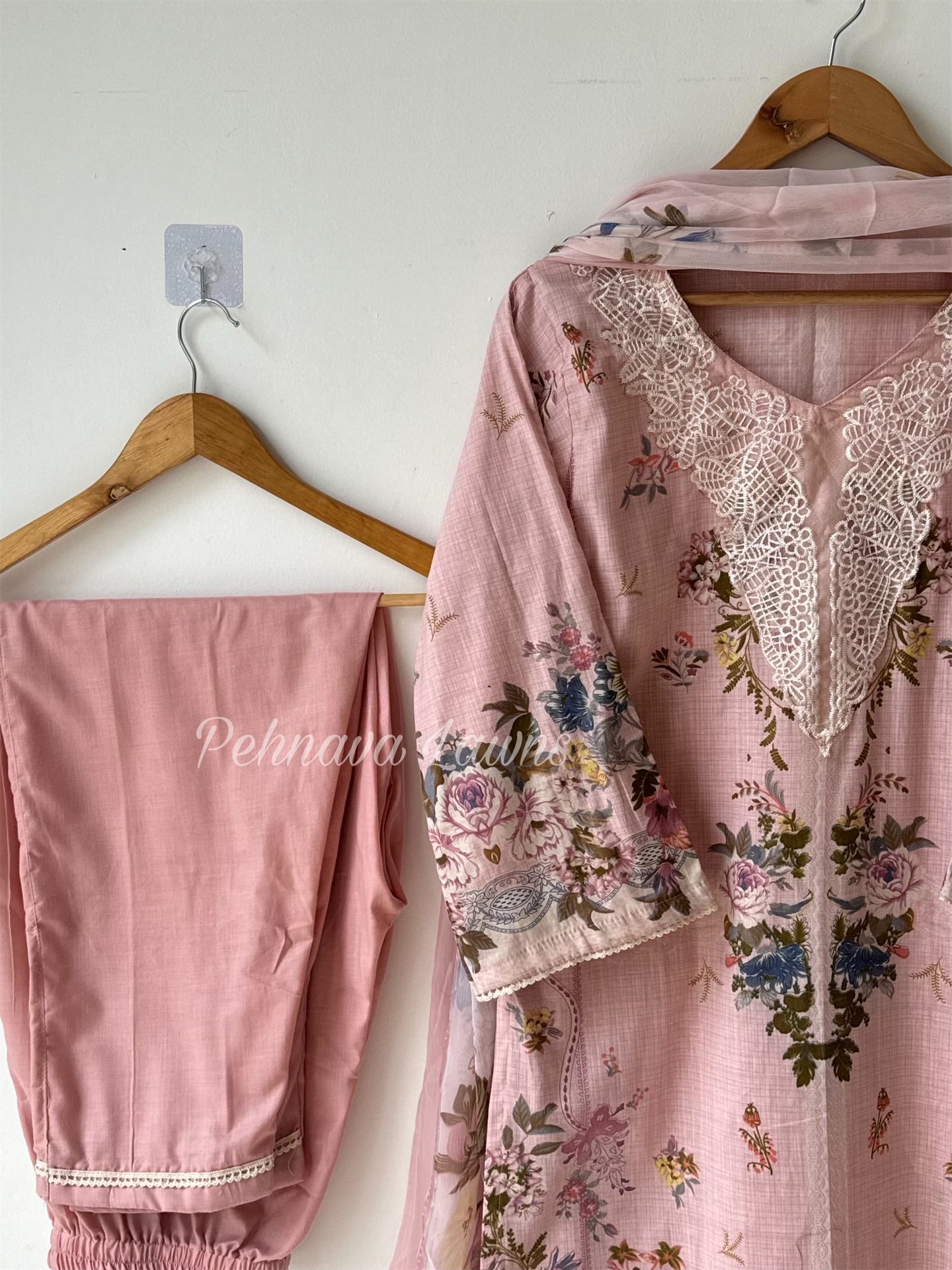 Printed casual suit with chiffon dupatta -6016