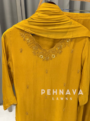 Premium Handworked Chinnon Ensemble-8563