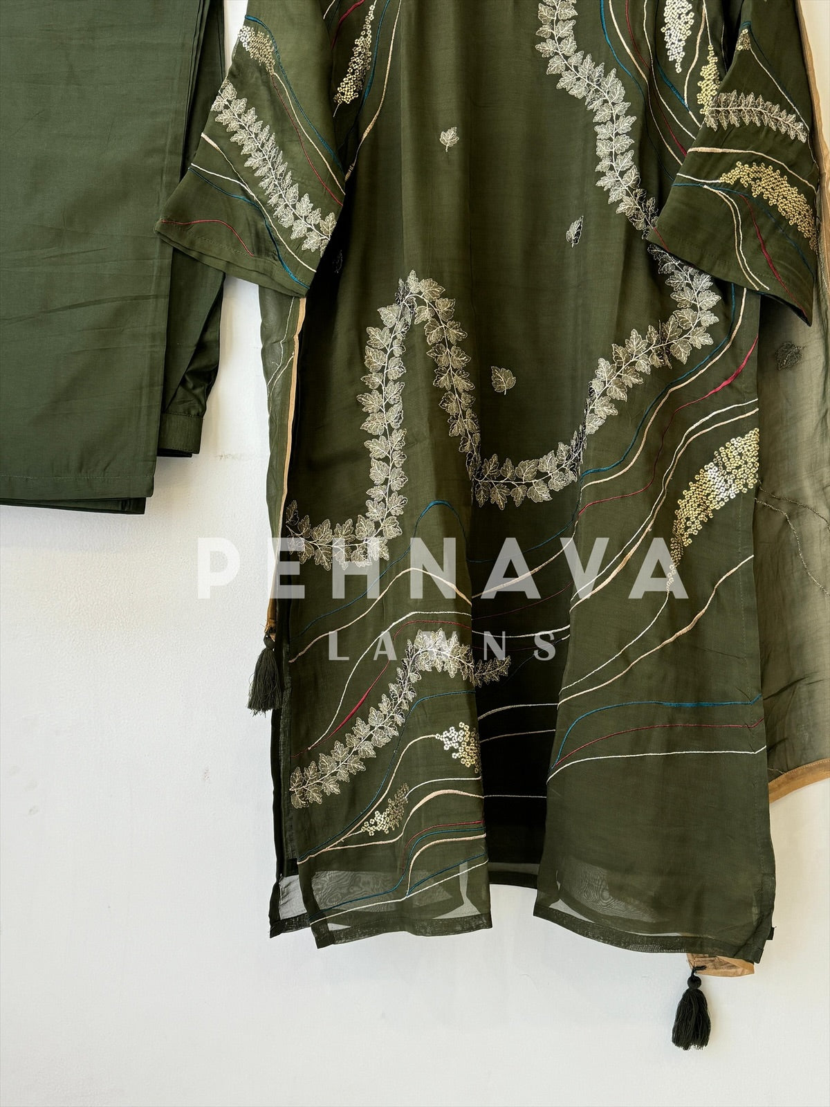 Classic Premium Chanderi Suit - Pehnava Lawns