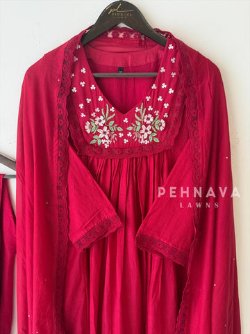 Lace‑Trimmed Embroidered Ensemble