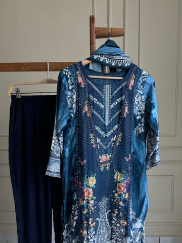 Muslin Hand detailed suit -M-62