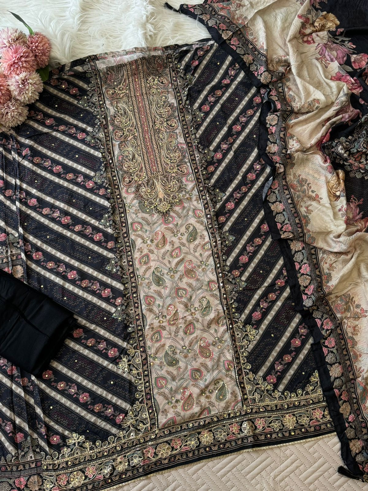 Pure muslin with detailings  and muslin Dupatta-122