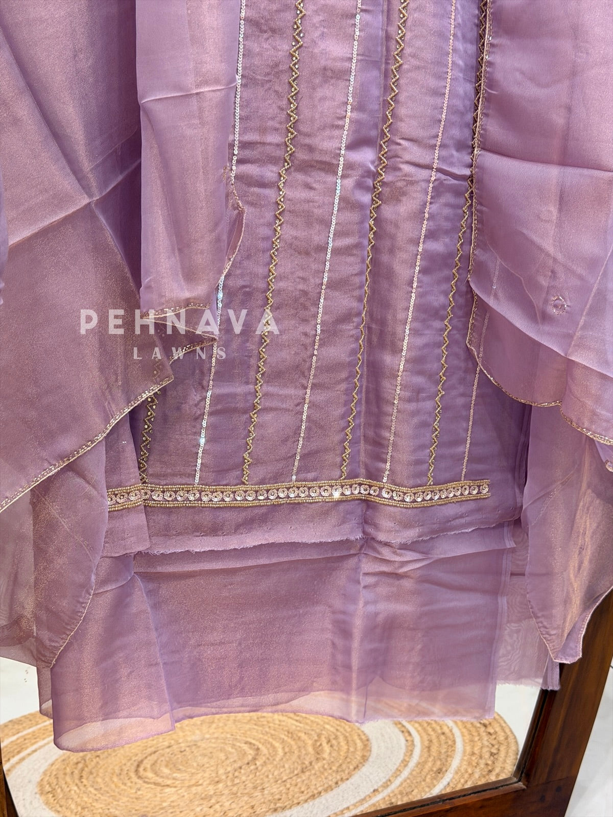 Tissue Handworked Unstitched Suit-304