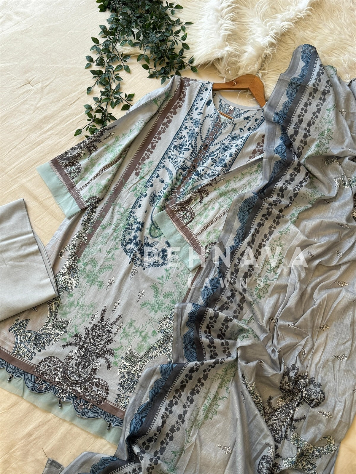 Floral neckline suit with dupatta