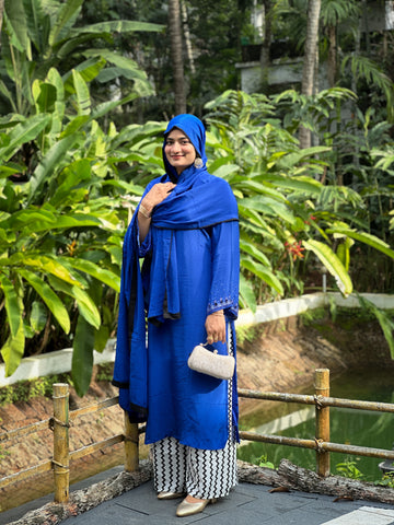 Contrast Border With Dupatta
