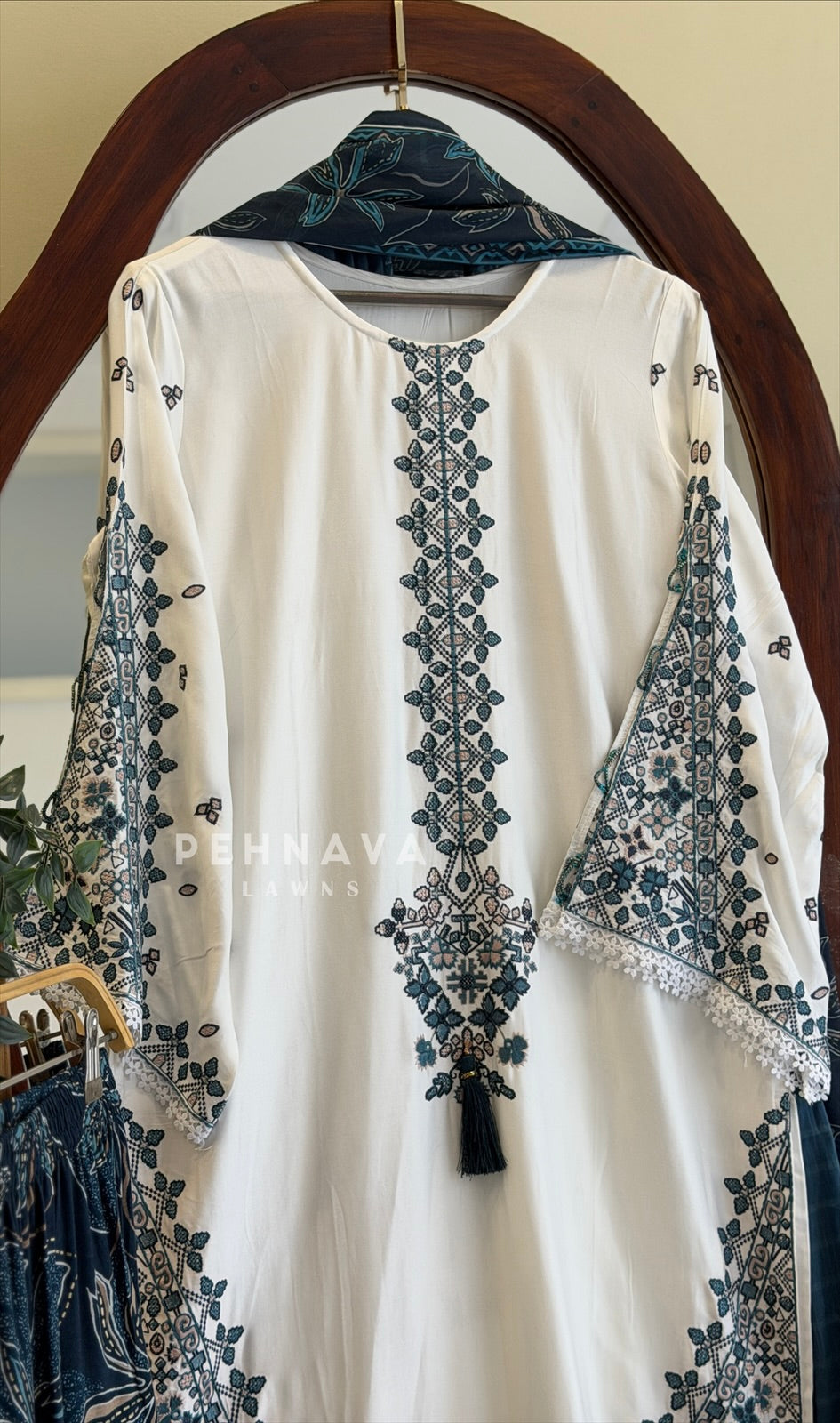 Floral Embroidered Farshi Salwar