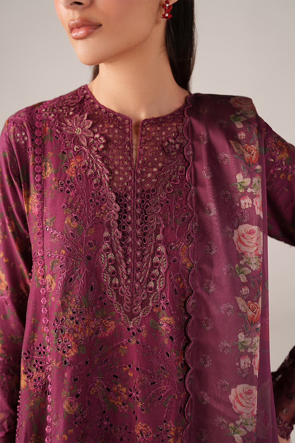 IZNIK Embroidered Printed Lawn SS-04 - Pehnava Lawns