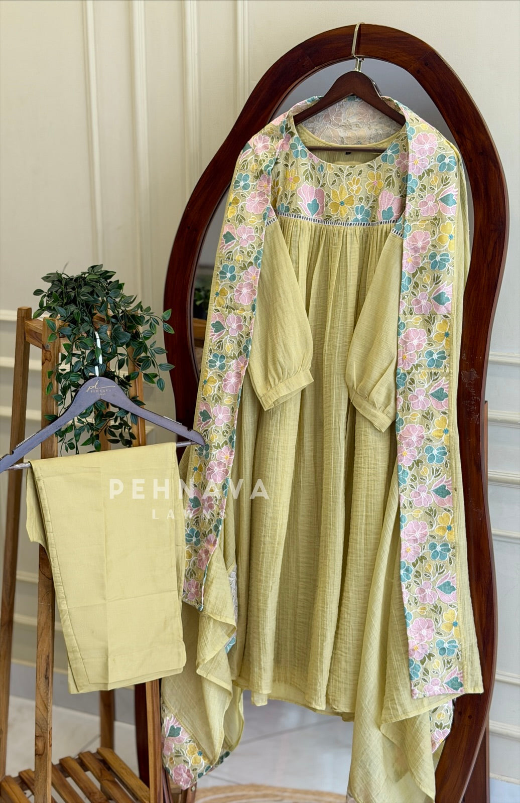 Floral Embroidered Suit 13216