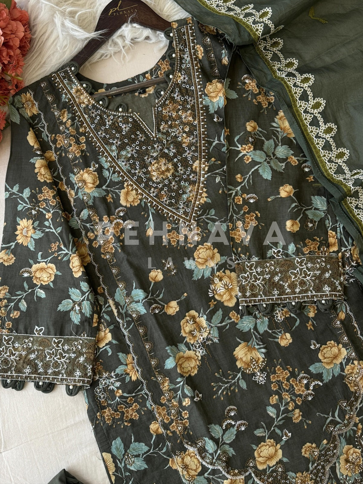 Classic Floral Embroidery Cotton Suit Set-1476