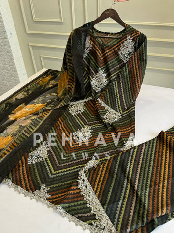 Chevron Lawn Suit with Printed Dupatta-Chiffon/Cotton
