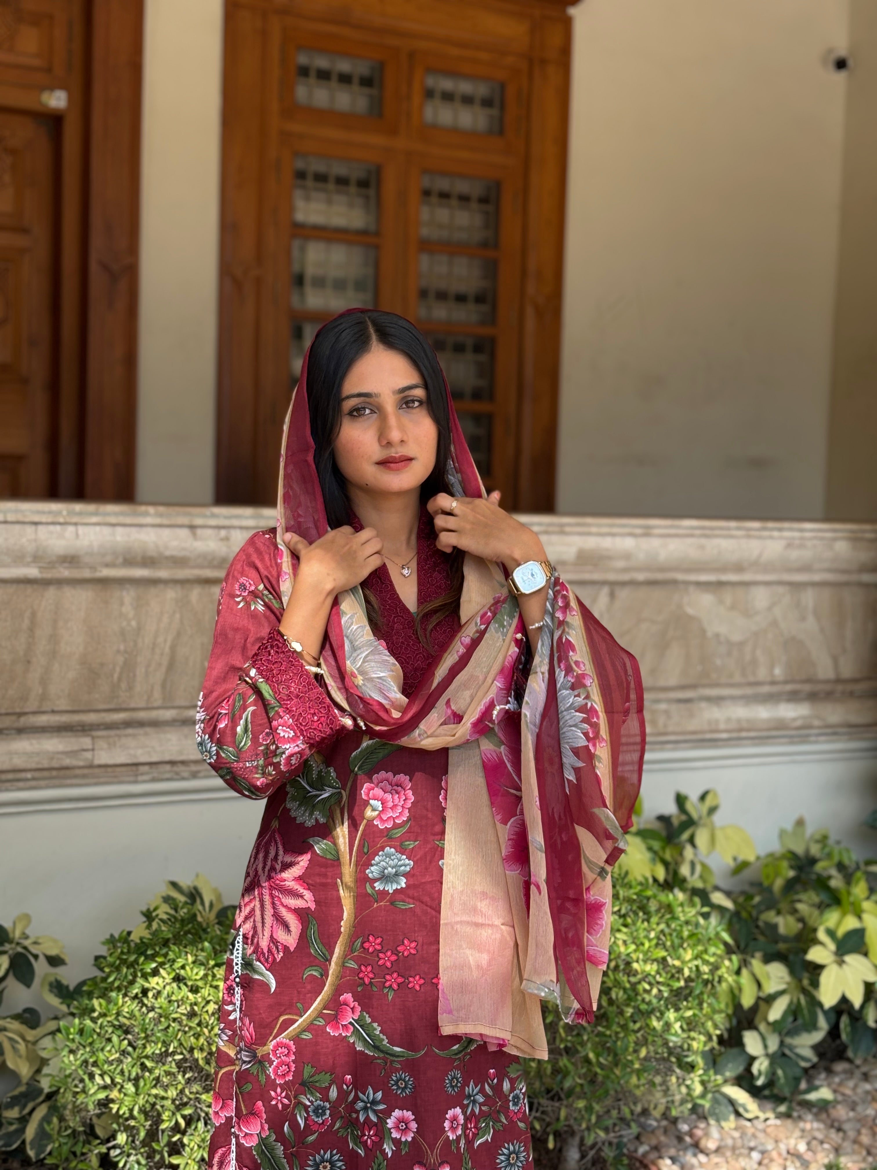 Floral Printed Ethnic Pak-Suit Ft. Chiffon/Cotton Dupatta-002