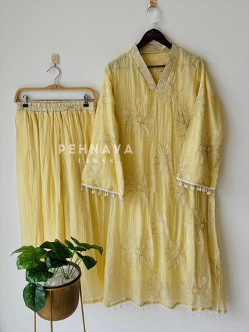 Soft Floral Embroidery Ensemble-4148 - Pehnava Lawns