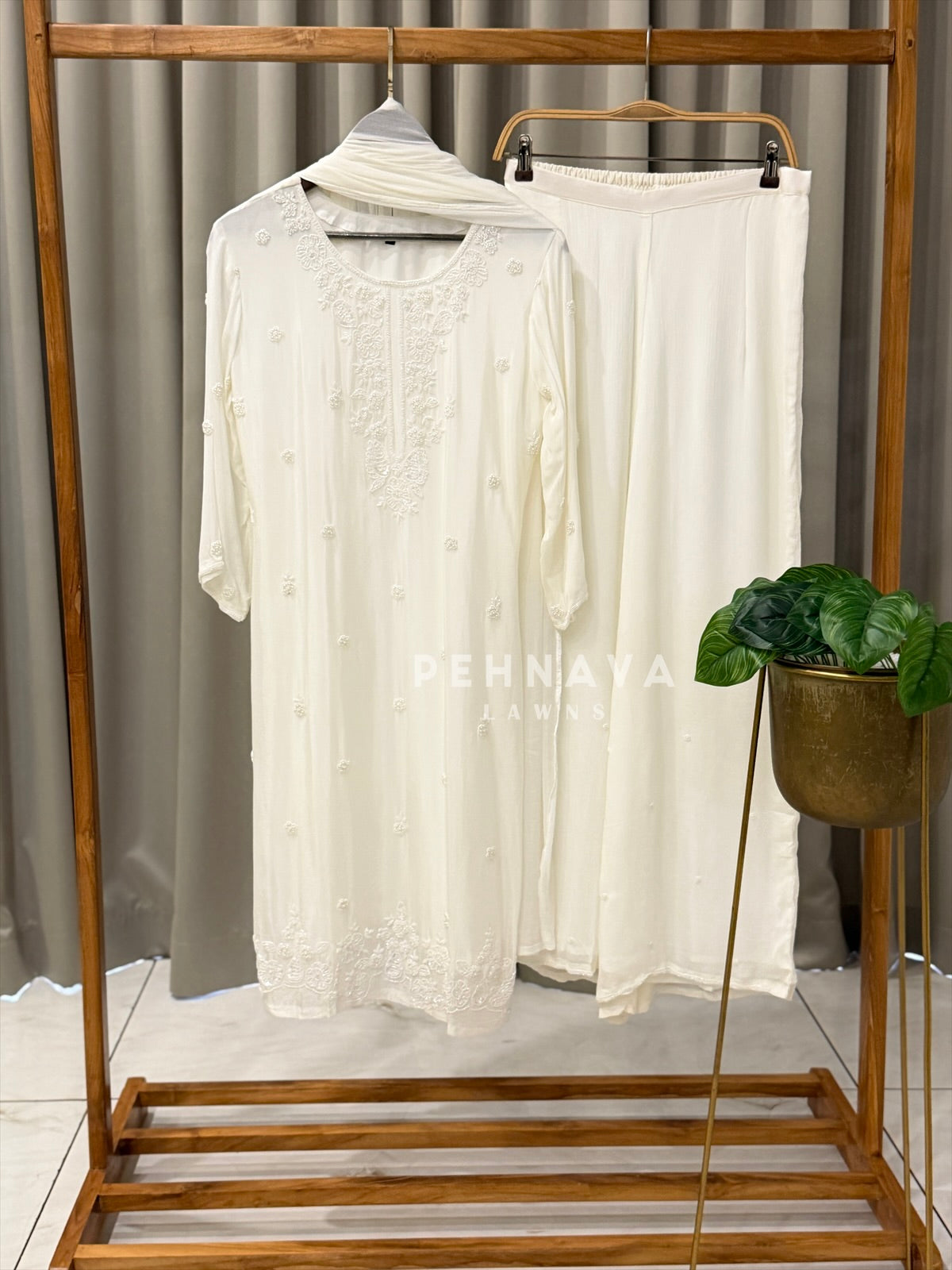 Premium Handworked Chinnon Ensemble 8897