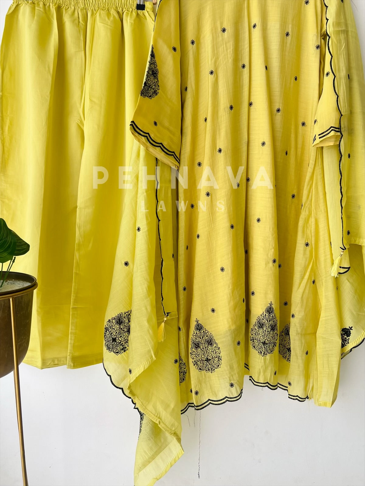 Embroidered Chanderi Suit-3453 - Pehnava Lawns