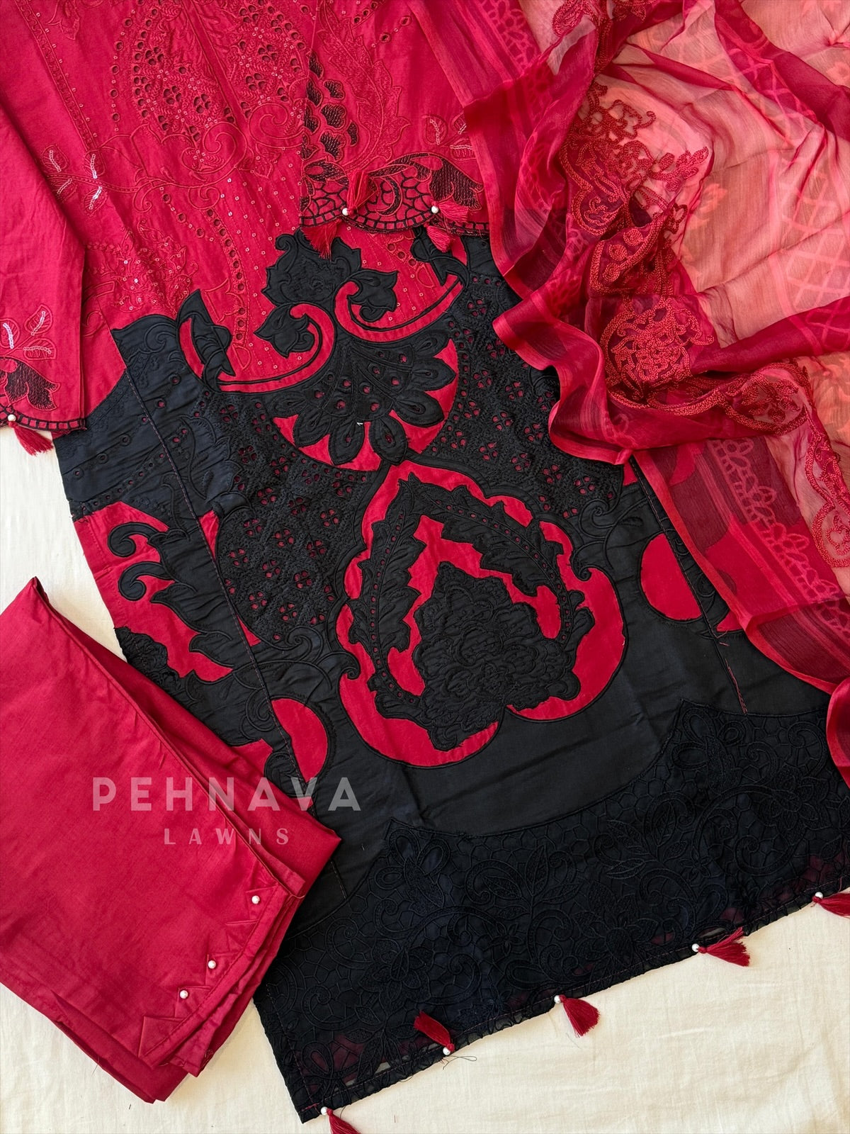 Multi Shaded Suit With Appliqué Design 1286