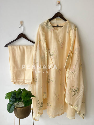 Embroidered Floral Kurta with Lace‑Trim Suit-4138