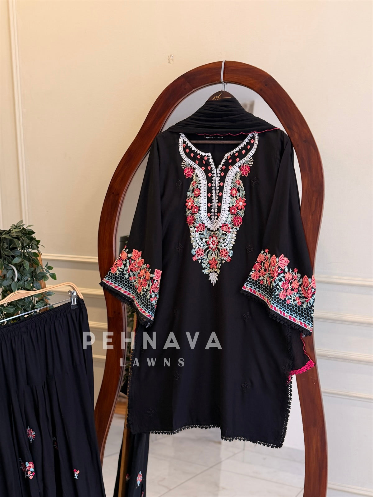 Floral Embroidered Farshi Salwar