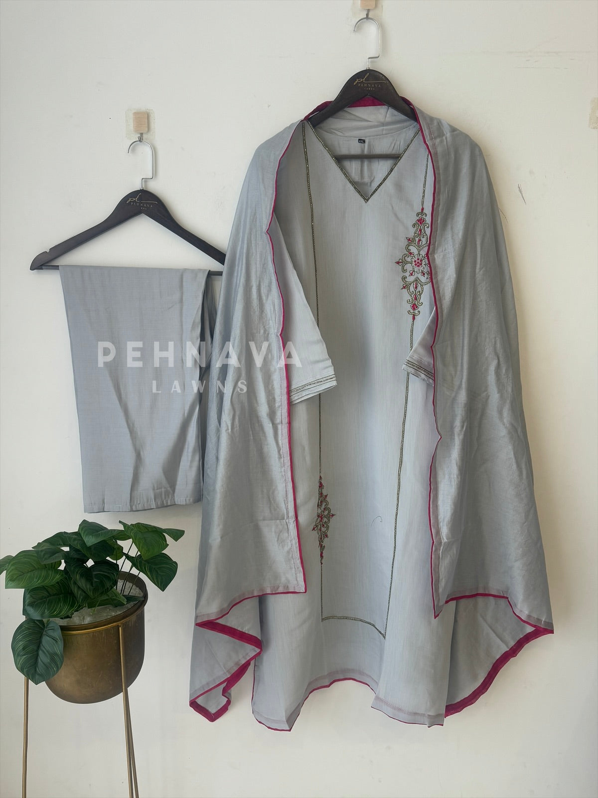 Handworked panel cut Chanderi Suit-3508 - Pehnava Lawns