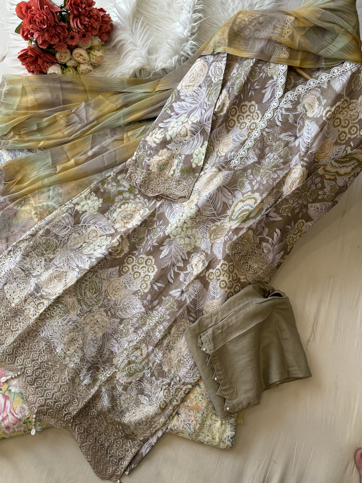 Lace Trimmed Floral Suit-Set-5007