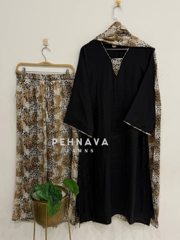 Minimal Animal Printed Three Piece Suit