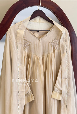 Handworked Tissue Yoke Detailed Ensemble