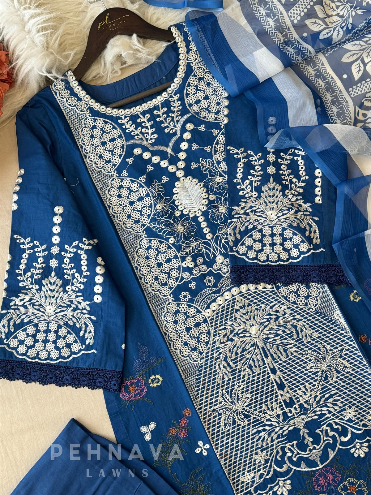 Floral Embroidered Suit Set-1662