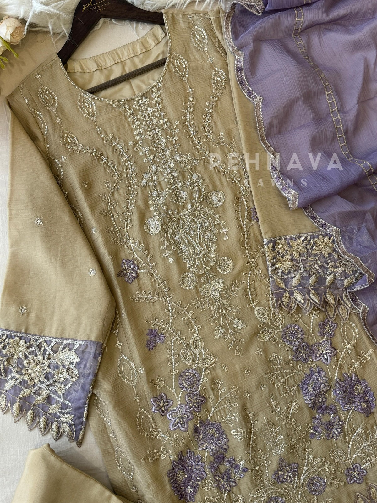 Floral Embroidered Chiffon Suit 6454 - Pehnava Lawns