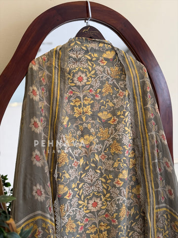 Floral Printed Unstitched Suit