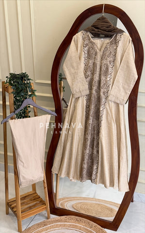 Panel Embroidered Three Piece Set 5410