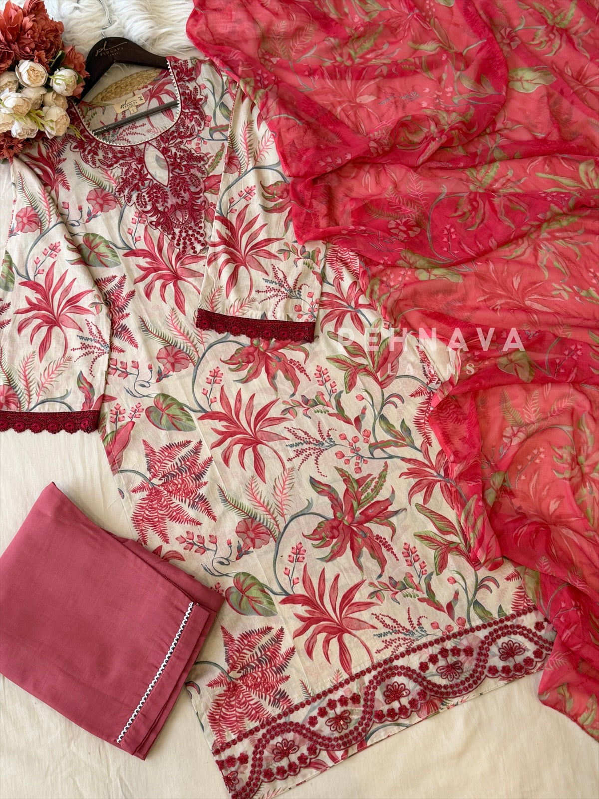 Signature Printed Lawn Unstitched Suit-1550