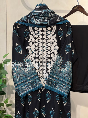 Luxurious trendy pure lawn