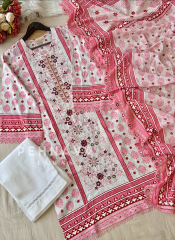 Signature Embroidered lawn Unstitched Suit 3649