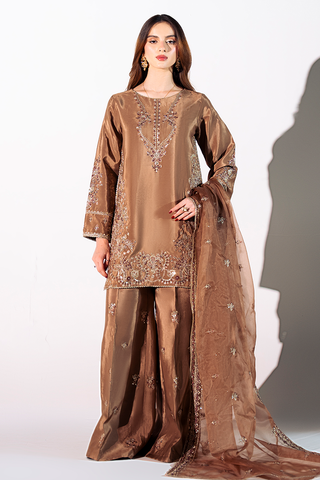 Manahil Lakhani Marilyn Festive suit