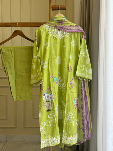 Pure  Cotton suit with embroidered patches and detailings-3