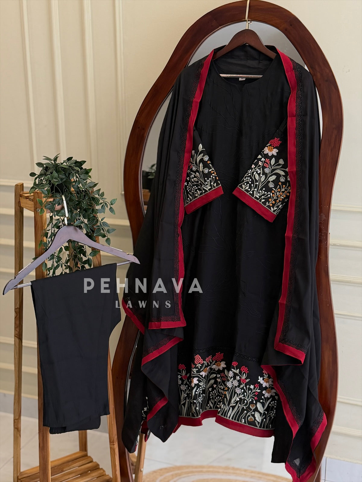 Floral Embroidered Suit Set 13186